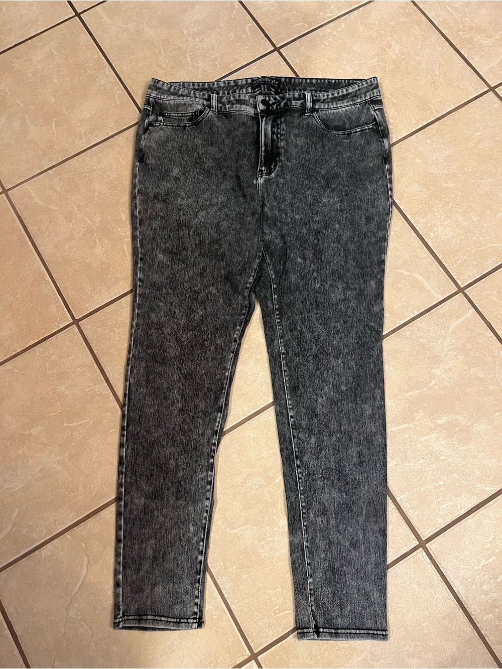 Women’s Forever 21+ Jeans , stretchy size 18.